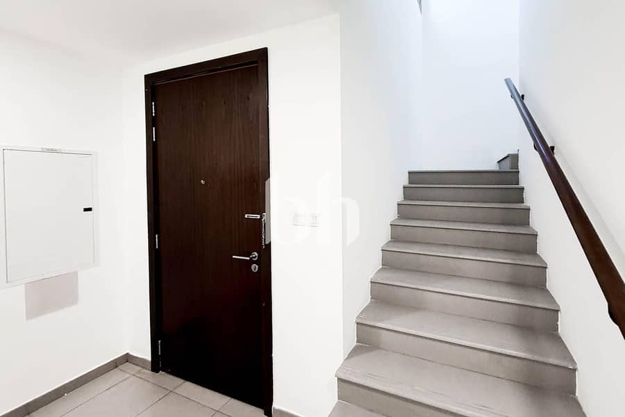 Corner Unit | Available Now | Prime Location - Image 10