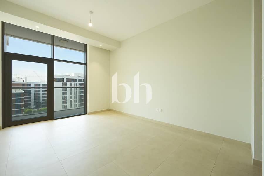 Spacious 2 Bedroom plus Maid Room | Move In Ready