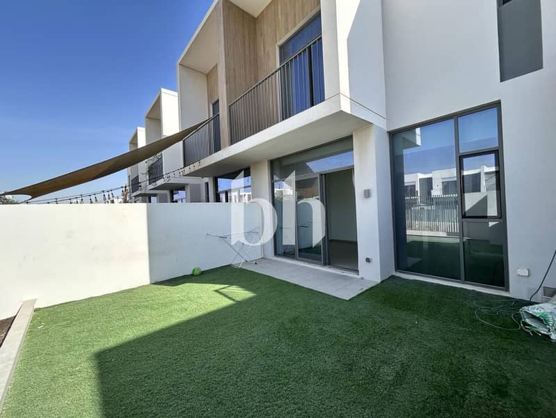 Park Facing | Single Row | Vacant Now | Flex Cheqs - Image 9