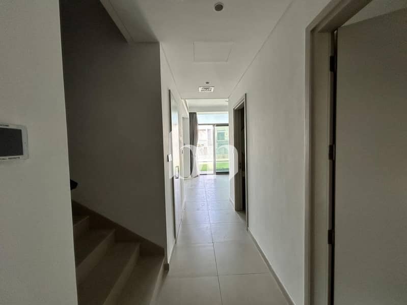 Park Facing | Single Row | Vacant Now | Flex Cheqs - Image 10