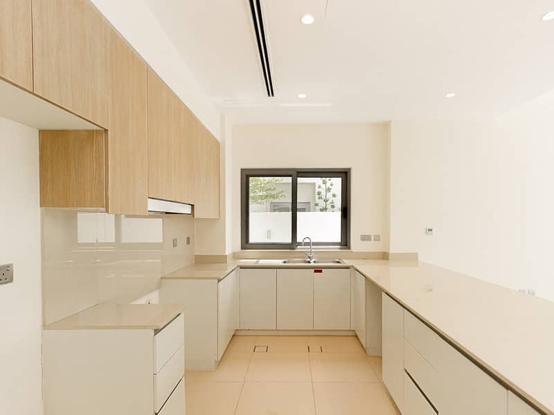 Single Row / Vacant / Swimming Pool / 3BR + Maid