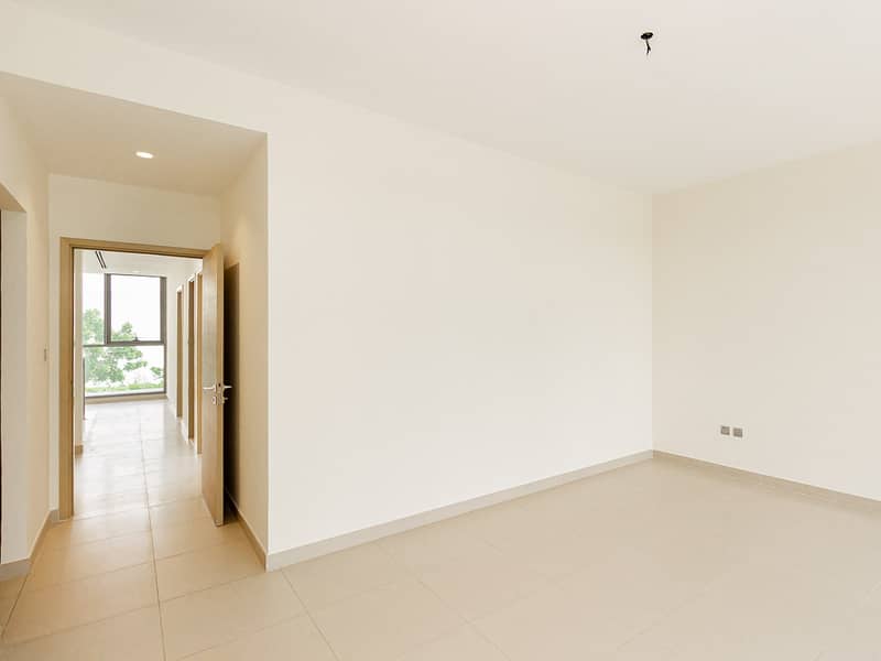 Single Row / Vacant / Swimming Pool / 3BR + Maid - Image 11