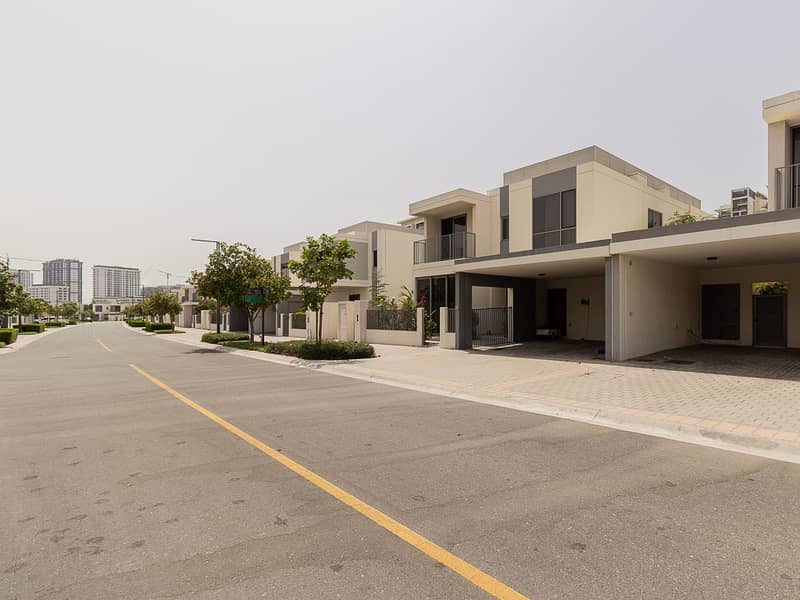 Single Row / Vacant / Swimming Pool / 3BR + Maid - Image 30