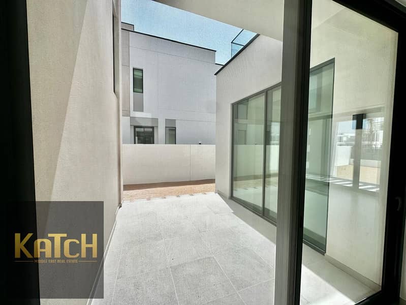 Spacious 4BR Villa with Maid’s Room | Chiller-Free | Maintenance-Free