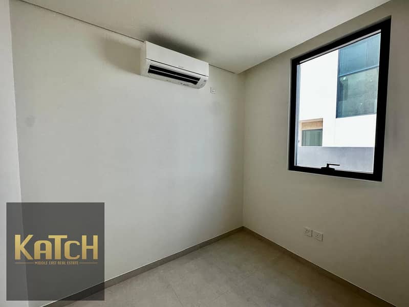 Spacious 4BR Villa with Maid’s Room | Chiller-Free | Maintenance-Free - Image 6