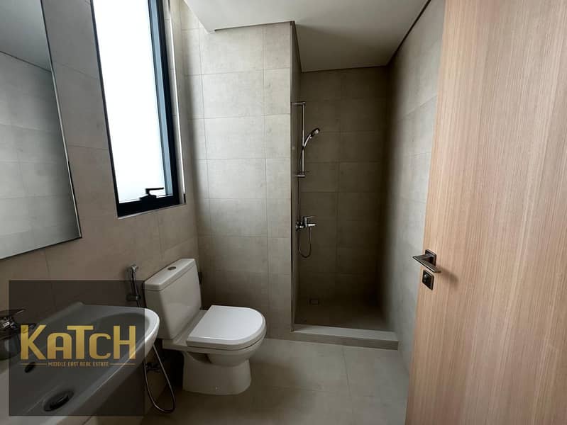 Spacious 4BR Villa with Maid’s Room | Chiller-Free | Maintenance-Free - Image 9