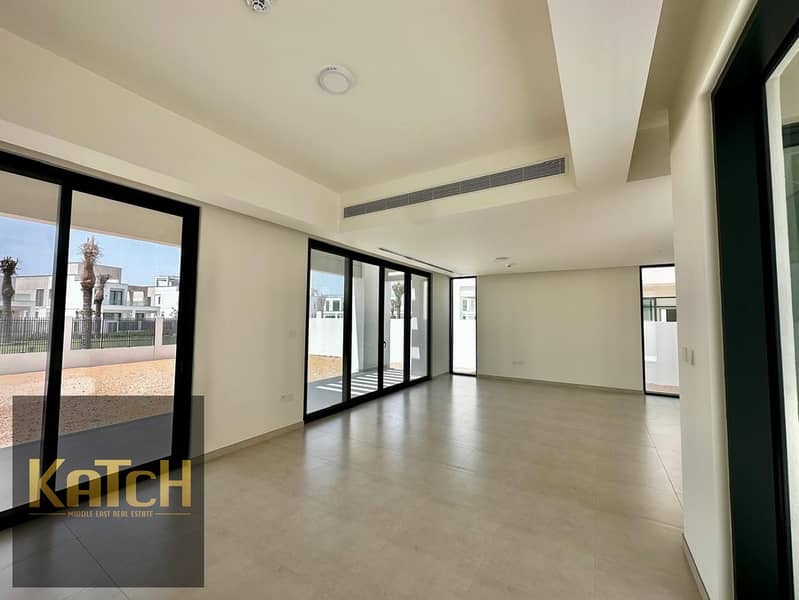 Spacious 4BR Villa with Maid’s Room | Chiller-Free | Maintenance-Free - Image 16