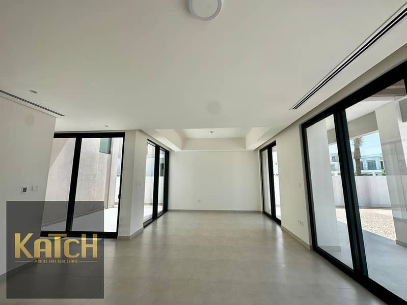 Spacious 4BR Villa with Maid’s Room | Chiller-Free | Maintenance-Free - Image 17