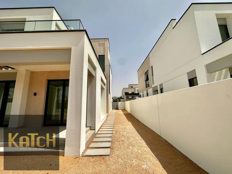 Spacious 4BR Villa with Maid’s Room | Chiller-Free | Maintenance-Free - Image 23