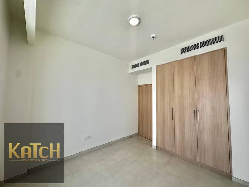 Spacious 4BR Villa with Maid’s Room | Chiller-Free | Maintenance-Free - Image 29