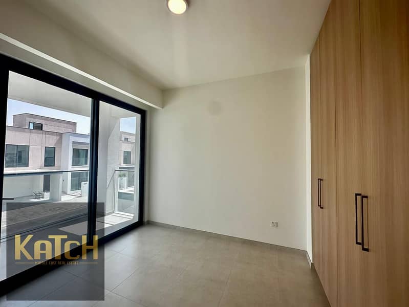 Spacious 4BR Villa with Maid’s Room | Chiller-Free | Maintenance-Free - Image 32