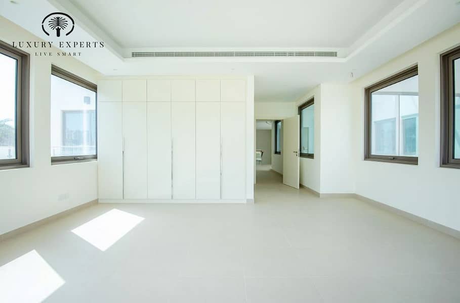 Marina View | 6BR Beachfront Villa | Modern - Image 9