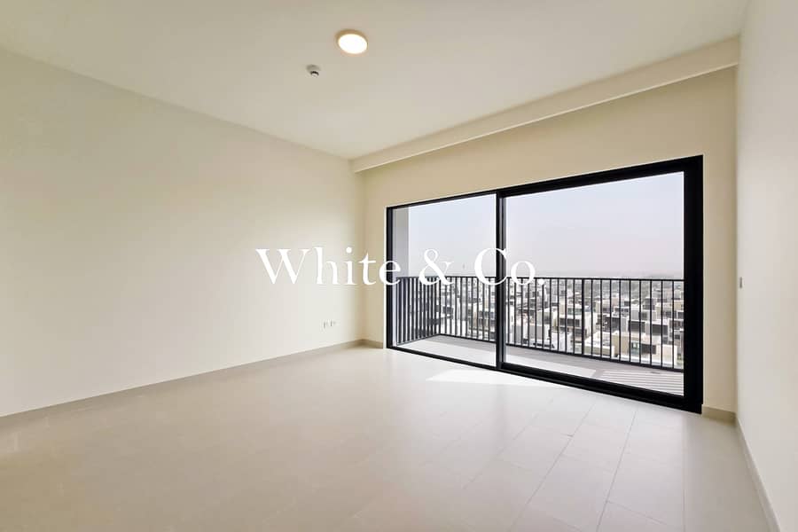 Vacant Now | Villa Views | Next to Park Vacant Now | Villa Views | Next to Park
