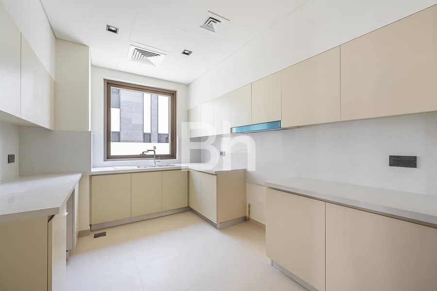 Brand New | Park Backing | Garden Suite | - Image 25