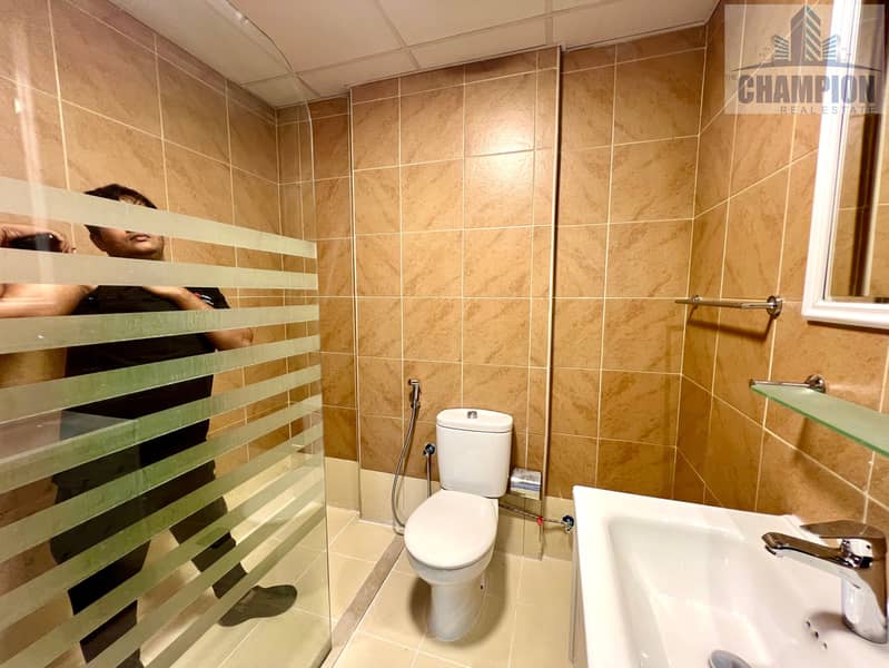 SPACIOUS 1 Bhk || Luxuary Finished || Full Faility|| - Image 12