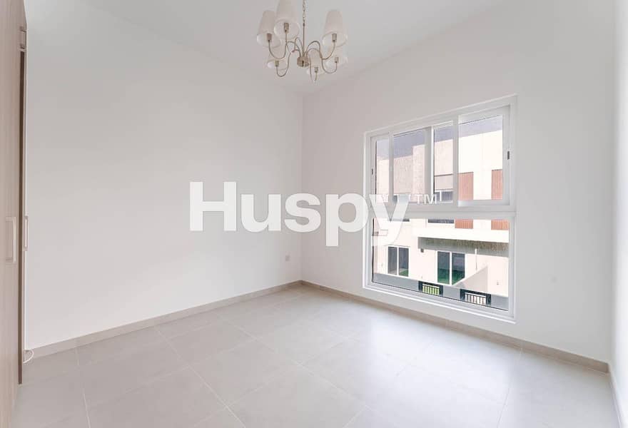 Vacant | Exclusive | Near Amenities