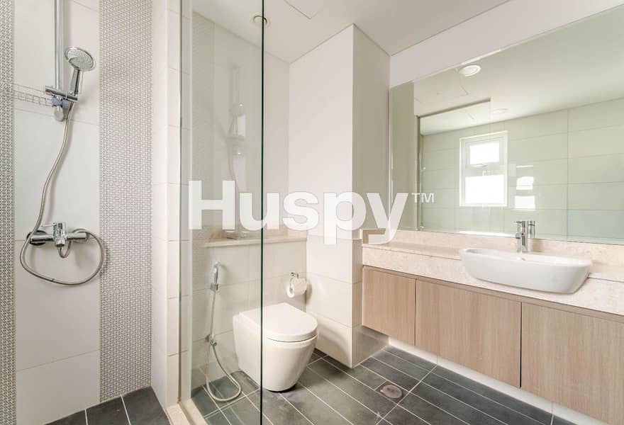 Vacant | Exclusive | Near Amenities - Image 10