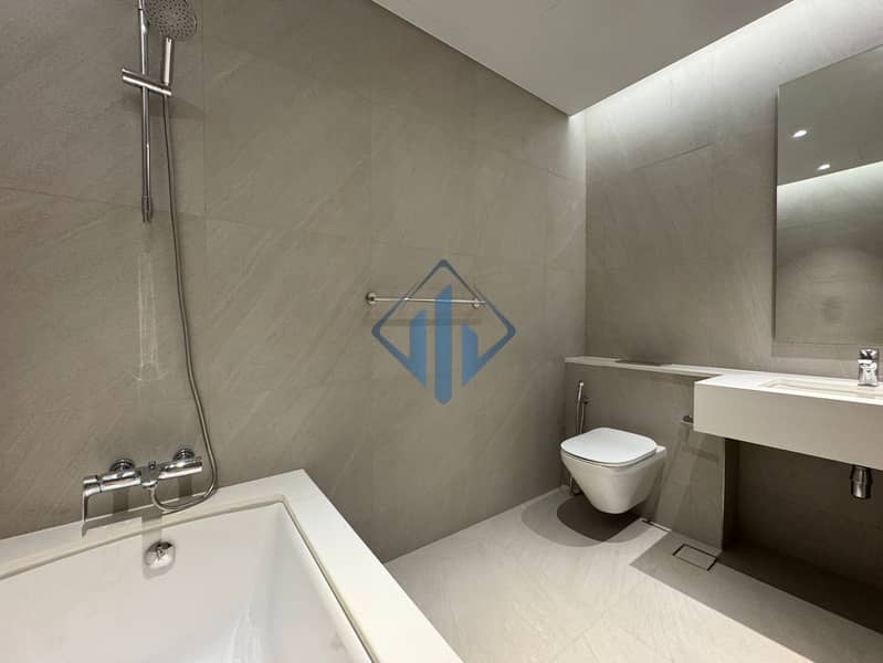 2BR Beachfront I Close to Wynn I Kitchen Equipped - Image 13