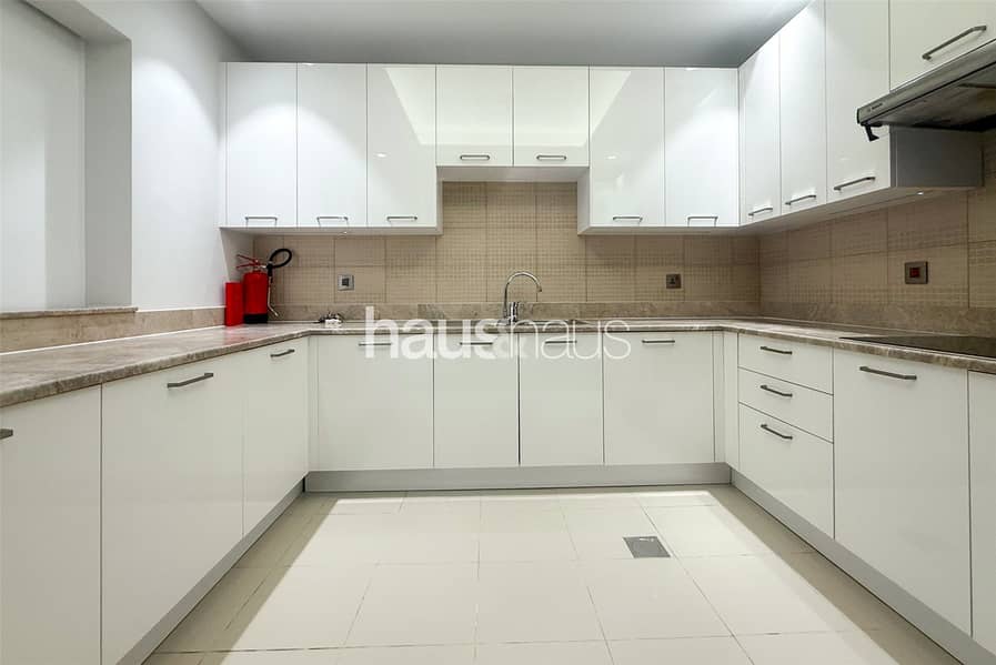 Family Friendly | Prime Location | Buggy Included - Image 17