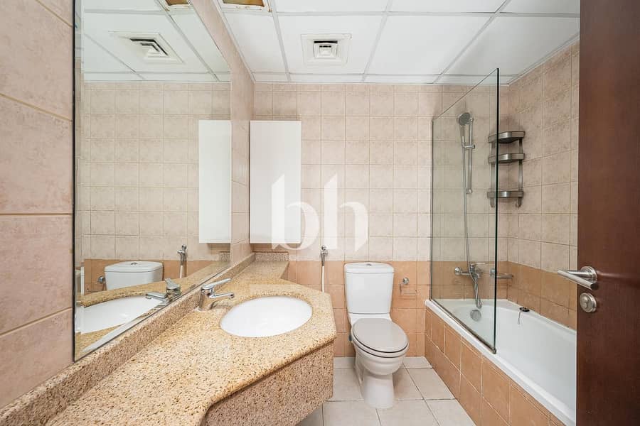 Marina View | Middle Floor | Vacating Soon