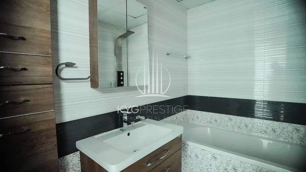 GLAMZ Residence | Prime location | Rooftop terrace - Image 11