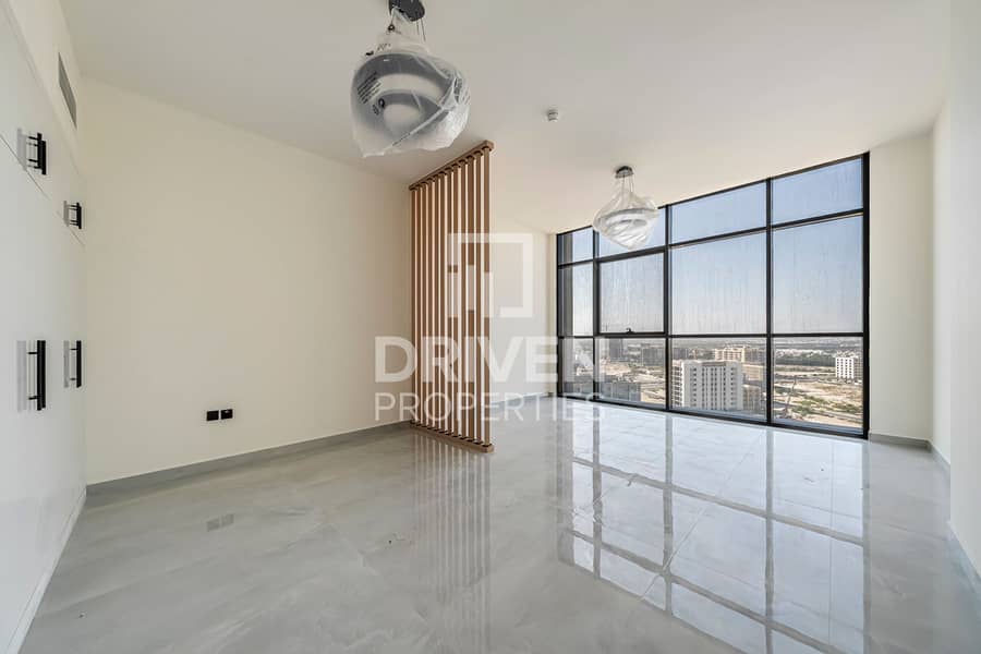 Brand New Studio | No Commission | Park View