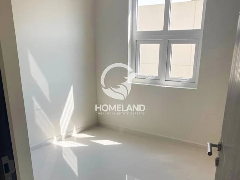 Spacious Layout | Corner Unit | Large Plot - Image 10