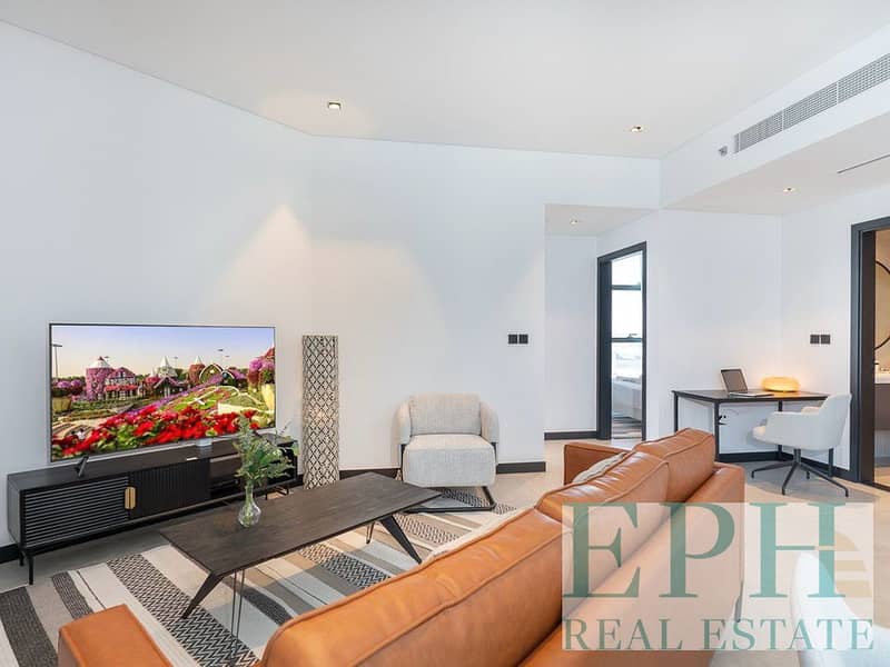 CORNER UNIT | FULLY FURNISHED I VACANT ON TRANSFER