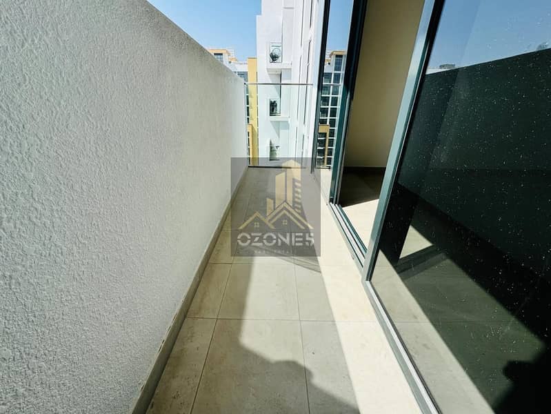 High Floor, Pool & Boulevard View, Chiller Free, Ready To Move