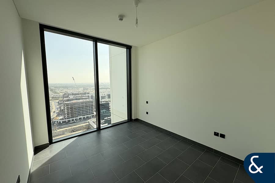 2 Bedrooms | Unfurnished | Bright - Image 6