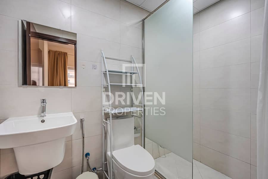 Fully Furnished | Available in 12 Cheques - Image 12