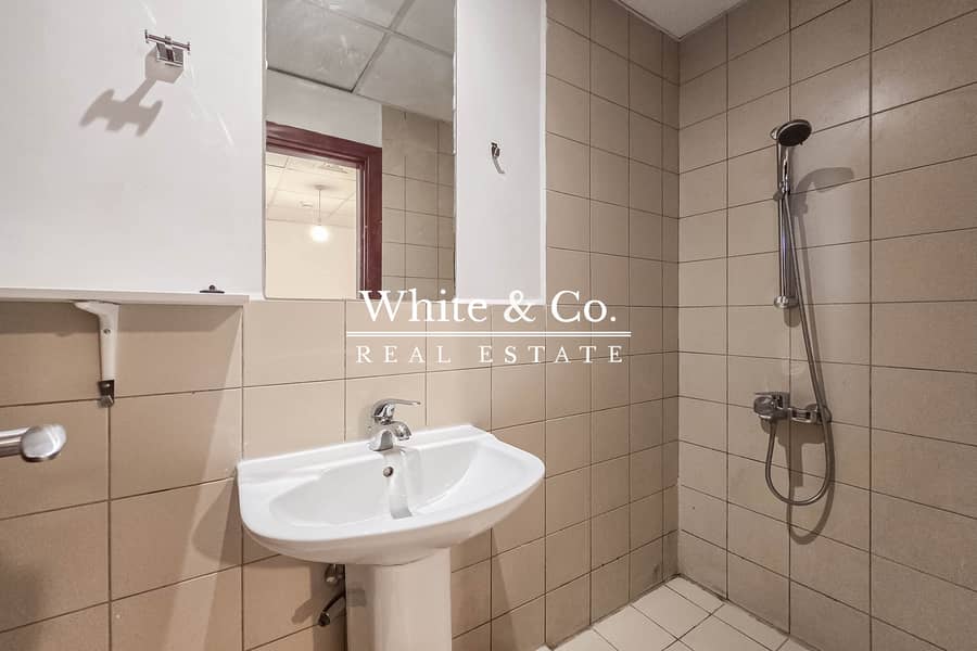 Marina View | Vacant Now | Prime Location - Image 20