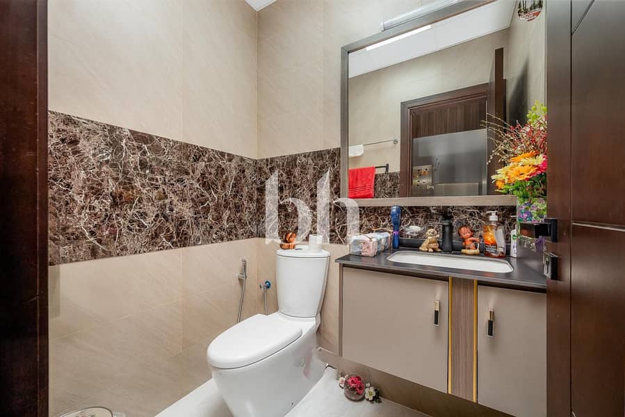 Private Elevator | VOT | Spacious Layout - Image 15