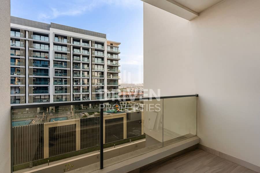 Vacant Unit | Fully Refurbished | Huge Layout