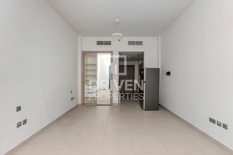 Vacant Unit | Fully Refurbished | Huge Layout