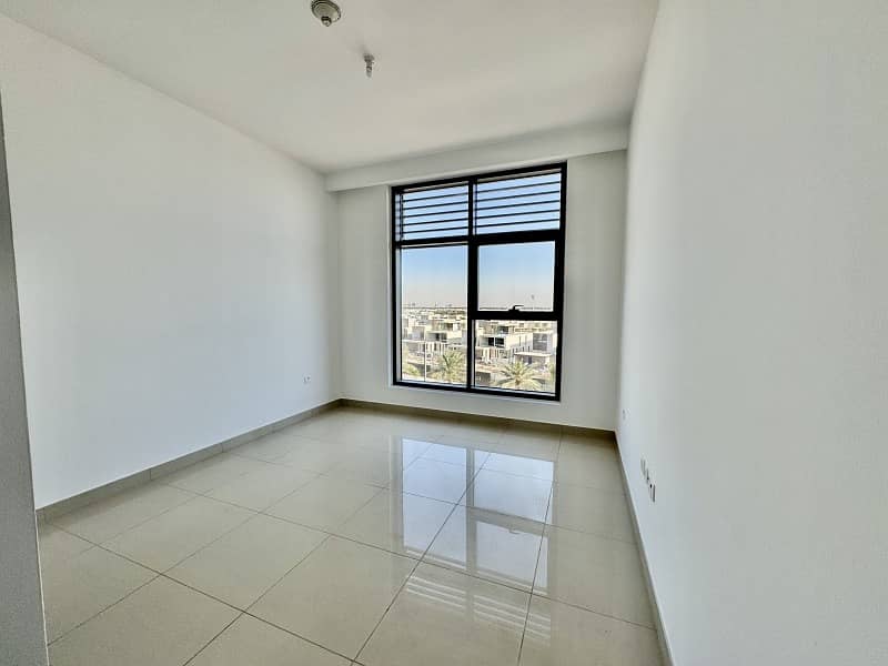 LAGOON VIEW | READY TO MOVE IN | SPACIOUS | 2 BED - Image 12