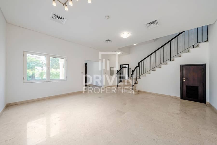 Unique Layout | Community View | Elegant Villa