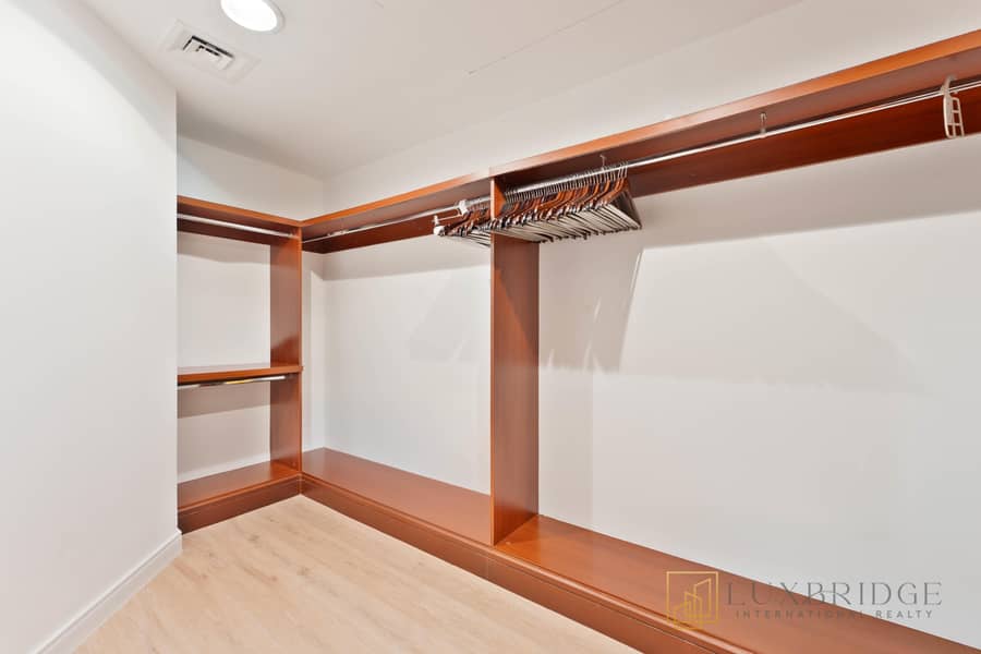 Vacant | Fully Furnished | Prime Location - Image 8