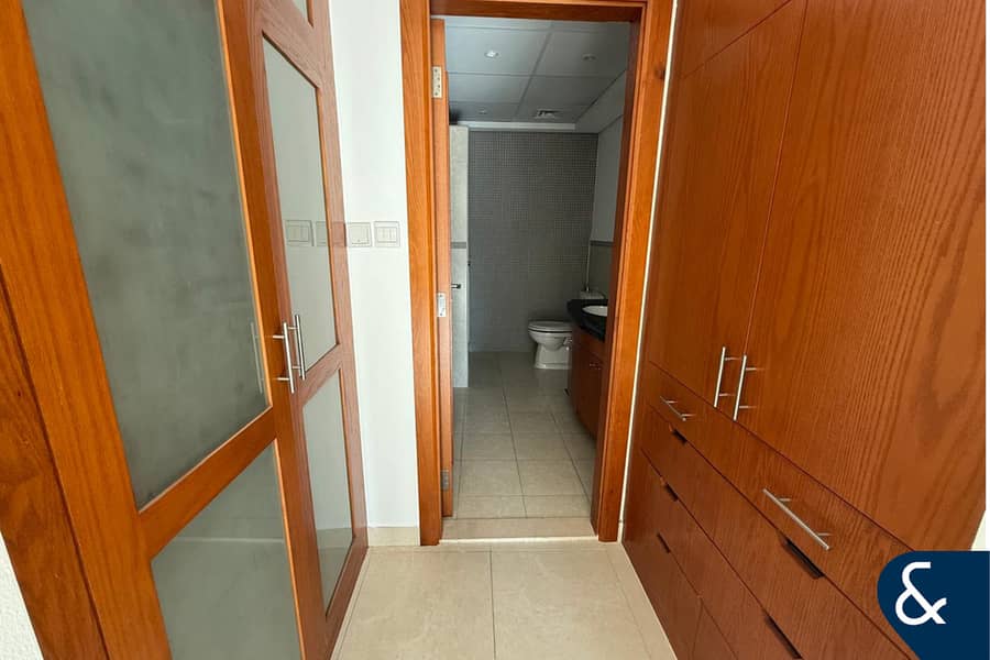 3 Bedrooms | VASTU | Lake views | Vacant - Image 9