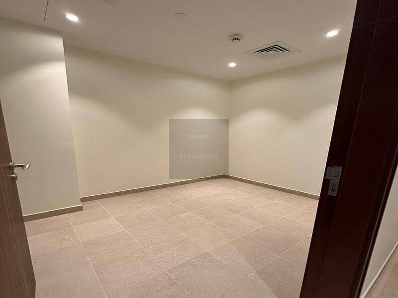 Spacious 3BR Apartment + Study I Prime Location - Image 6