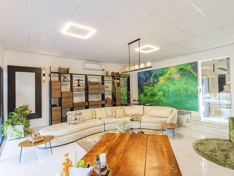 Luxury 4BR Villa | Private Pool With Lake Views