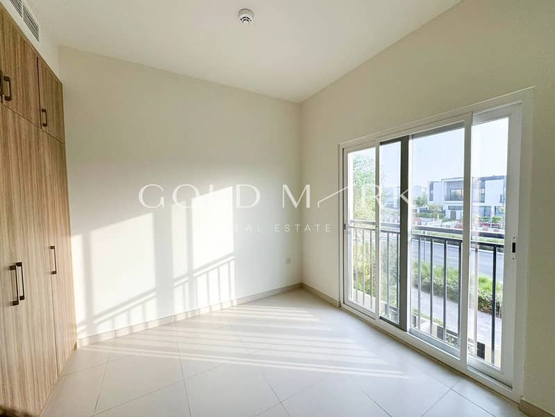 Single Row | Prime Location | Pool-Facing View - Image 6