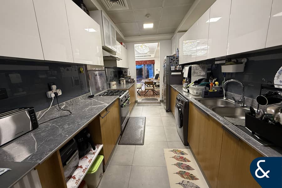 Fully Upgraded | Extended | Private Elevator - Image 6