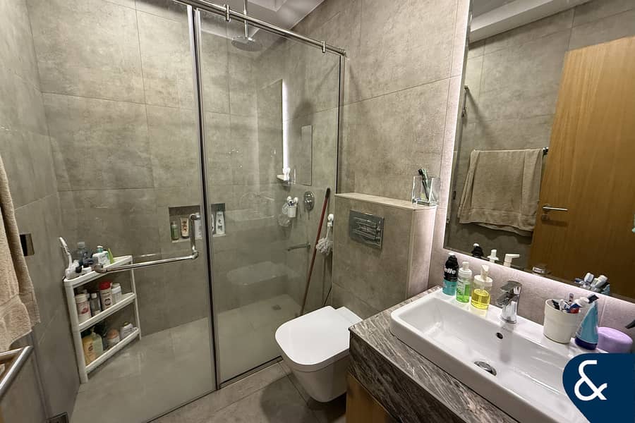 Fully Upgraded | Extended | Private Elevator - Image 12