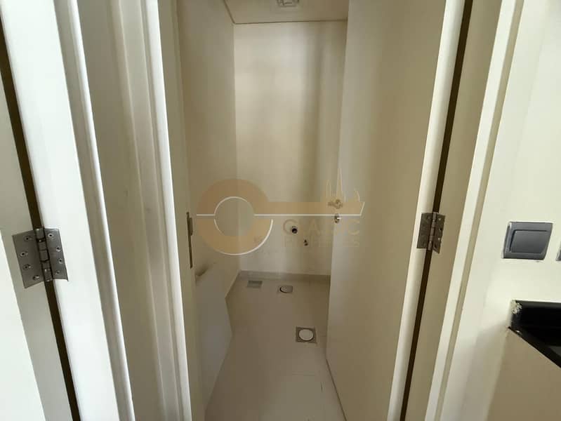 Elegant 4BR | Spacious Layout | Highly Desired - Image 18