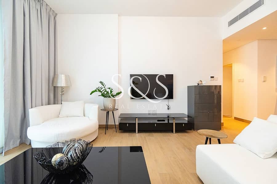 Marina View | Corner Unit | Spacious Layout