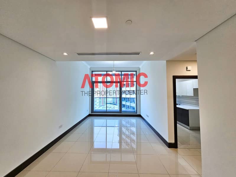 Close Kitchen, Family Building, Bright Apartment