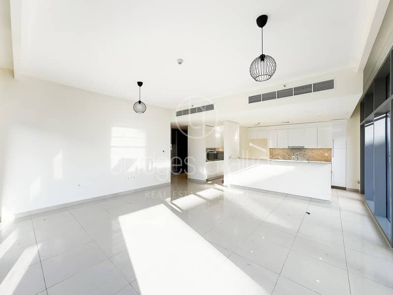 CORNER 2 BED | PARK AND POOL VIEW | GREAT LAYOUT