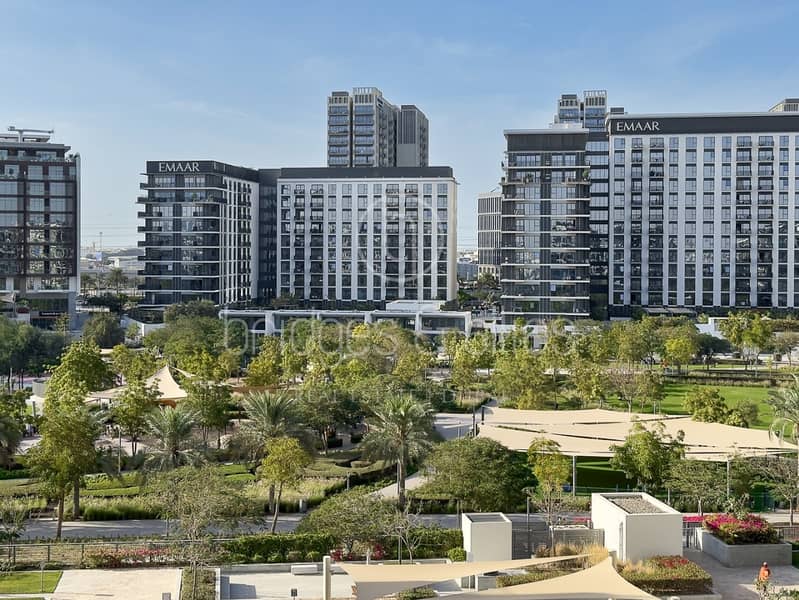 CORNER 2 BED | PARK AND POOL VIEW | GREAT LAYOUT - Image 13