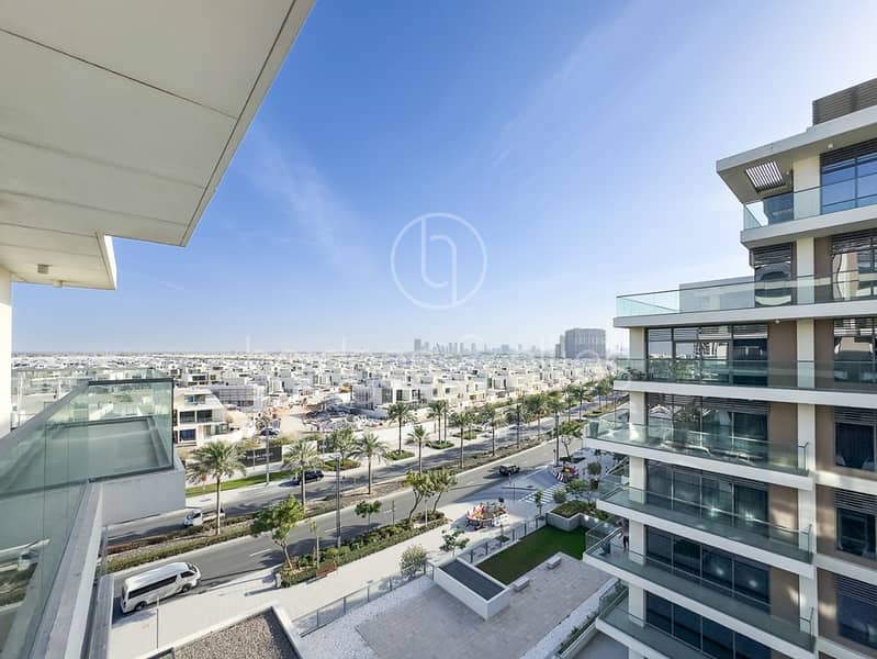 CORNER 2 BED | PARK AND POOL VIEW | GREAT LAYOUT - Image 14